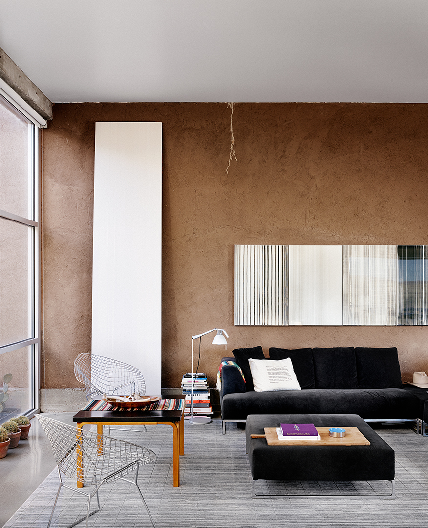 Modern Oasis In The Artistic Texas Desert Town Of Marfa Lists For 3 5m Casey Dunn Living Room