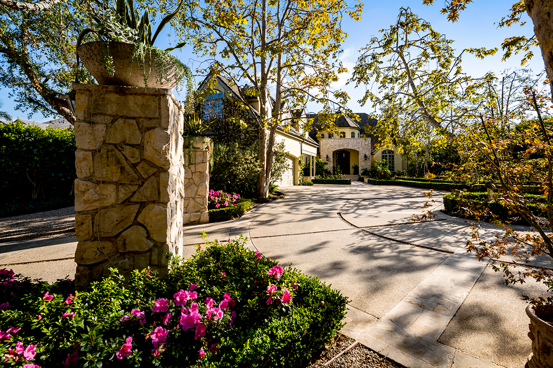 Judd Apatow Leslie Mann Maude Apatow Pacific Palisades Former Home 3