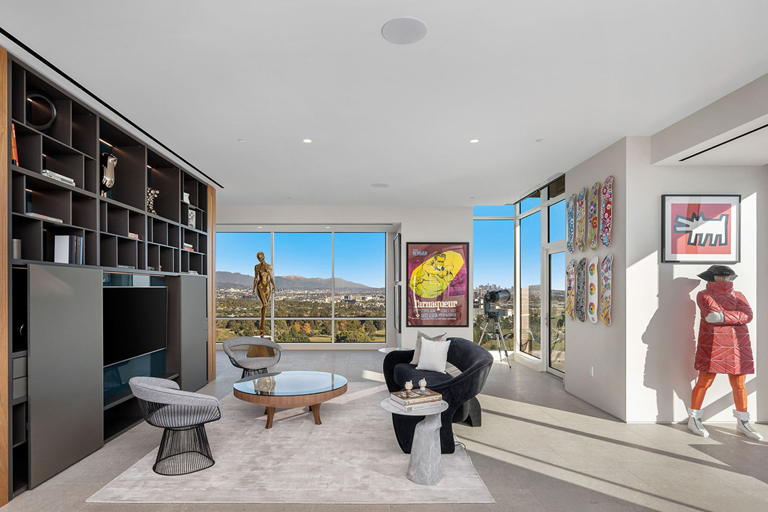 The Weeknds Cool Full Floor La Penthouse Seeks 22 5m Living Room