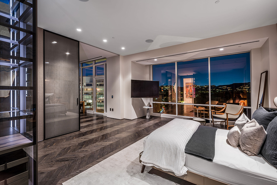 The Weeknds Cool Full Floor La Penthouse Seeks 22 5m Bedroom C