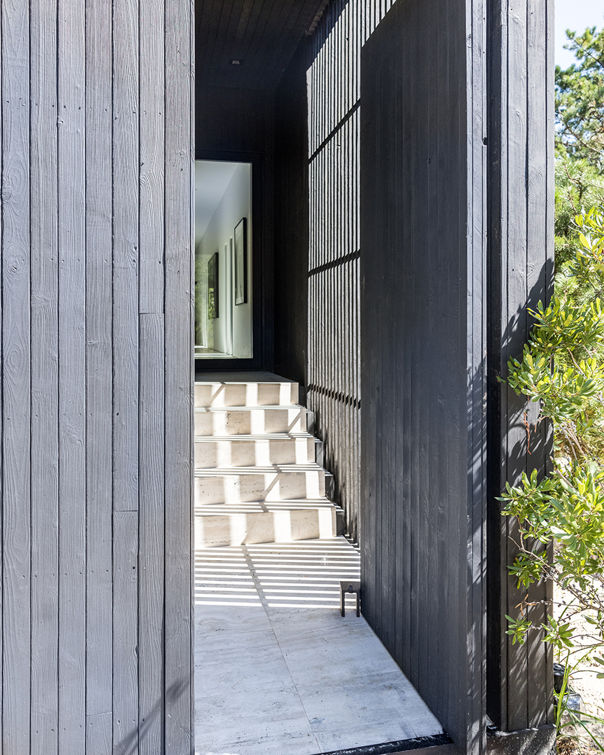 Minimalist Amagansett Beach House Makes A Splash Seeking 5 2m 31 Gilberts Path Amg 18