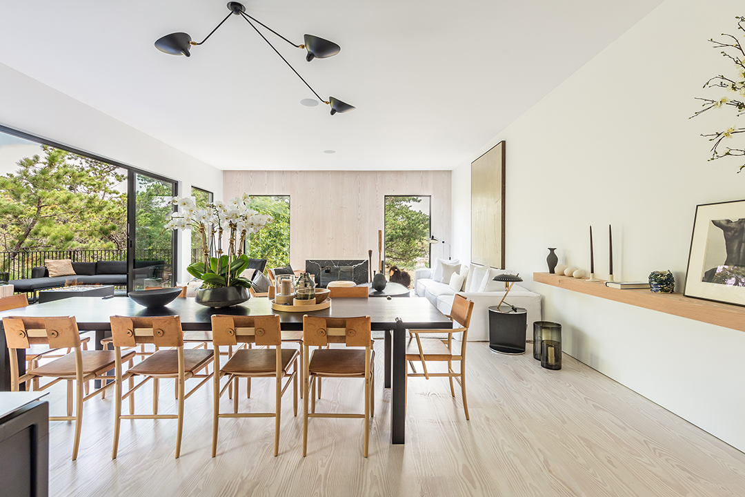 Minimalist Amagansett Beach House Makes A Splash Seeking 5 2m 31 Gilberts Path Amg 11