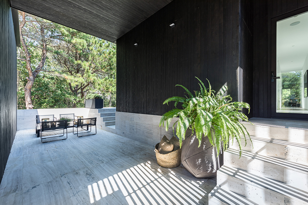 Minimalist Amagansett Beach House Makes A Splash Seeking 5 2m 31 Gilberts Path Amg 2