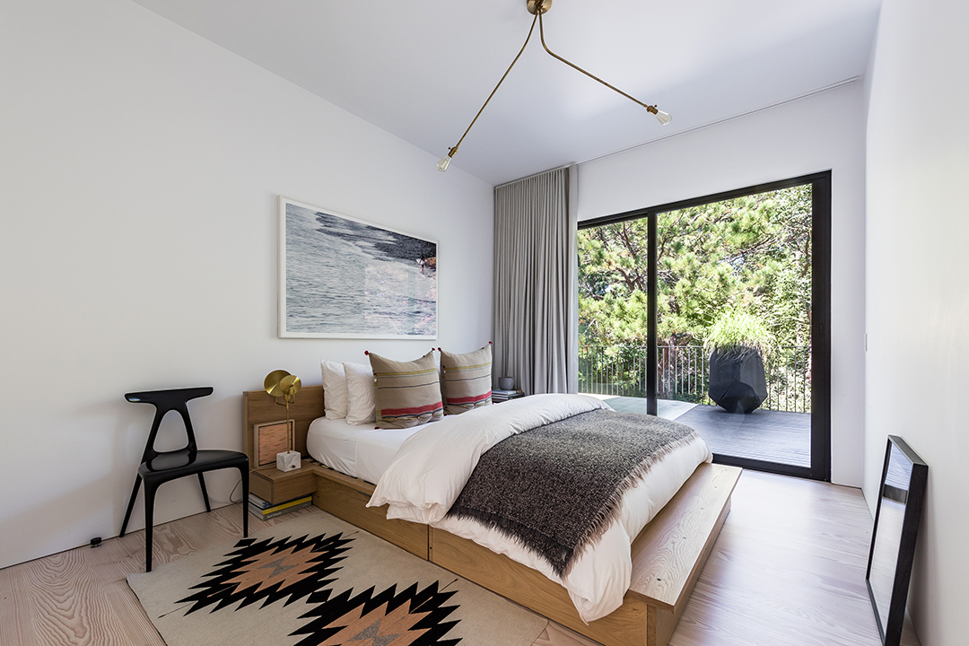 Minimalist Amagansett Beach House Makes A Splash Seeking 5 2m 31 Gilberts Path Amg 22