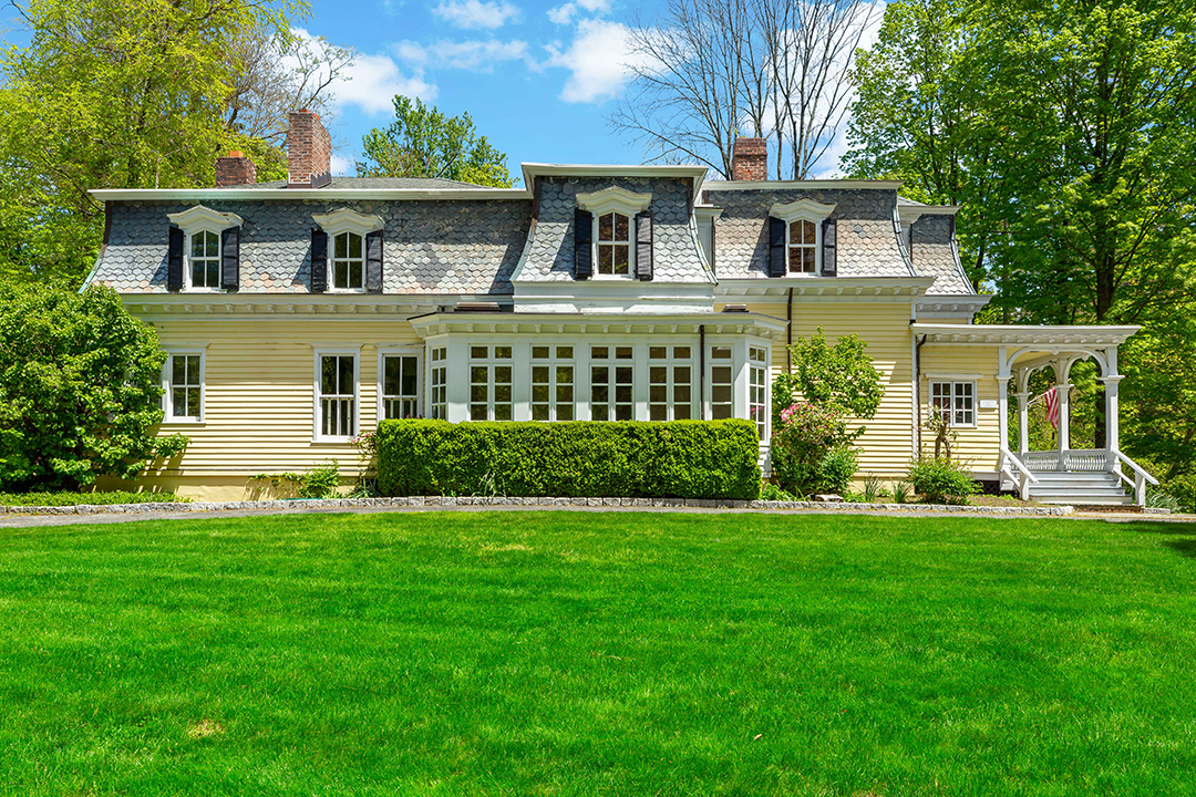 Victorian Home With A Carriage House Hits The Market In Chappaqua Ny E