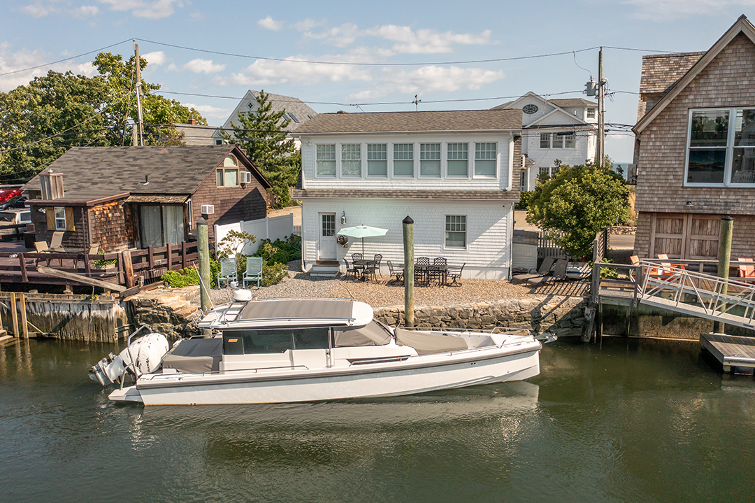 Its Easy To Fall In Love With Connecticut At This 4m Fairfield Beach House W
