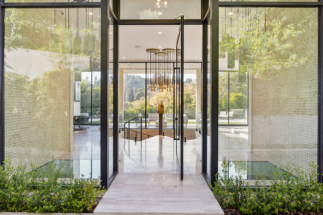 Brooklyn Beckham Nicola Peltz Beverly Hills Mansion 3