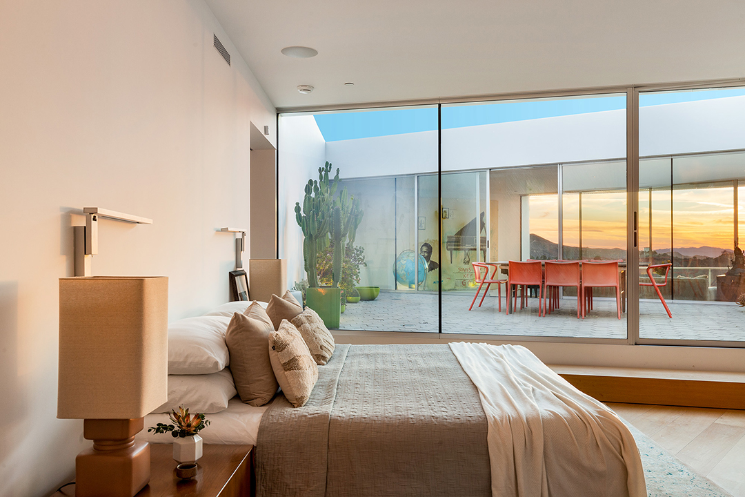 Designs By Richard Neutra And Michael Maltzan Live In Harmony At This 98m La Property Bedroom