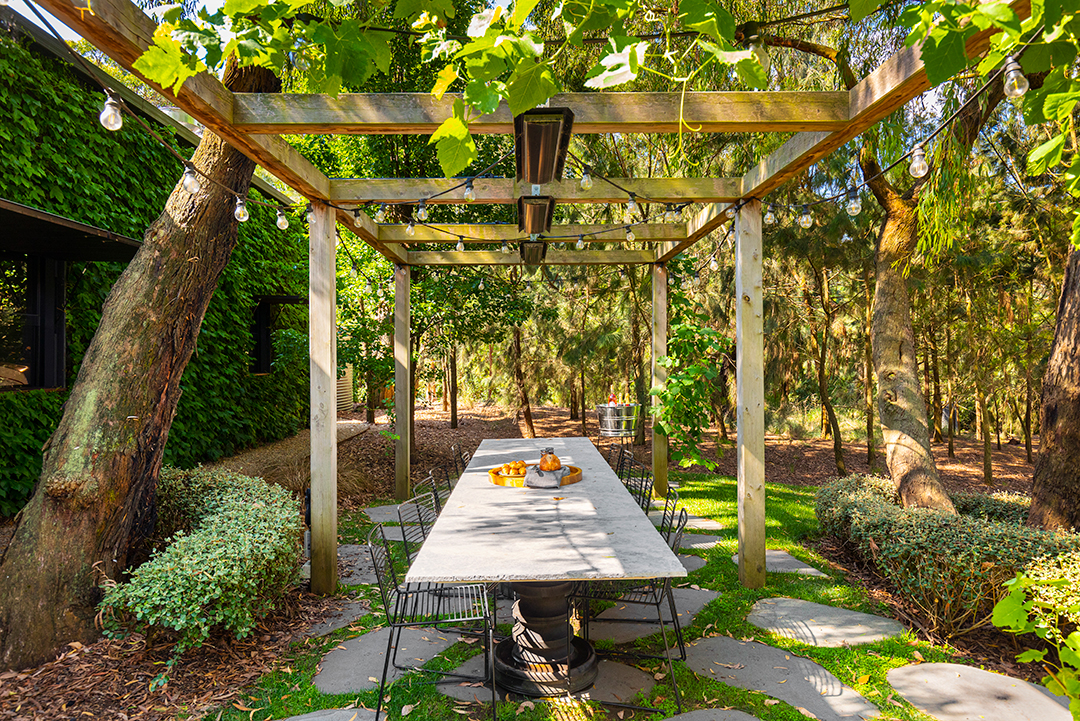 Tour A Mesmerizing Modern Farmhouse In Australia Newly Listed For 19 9m R