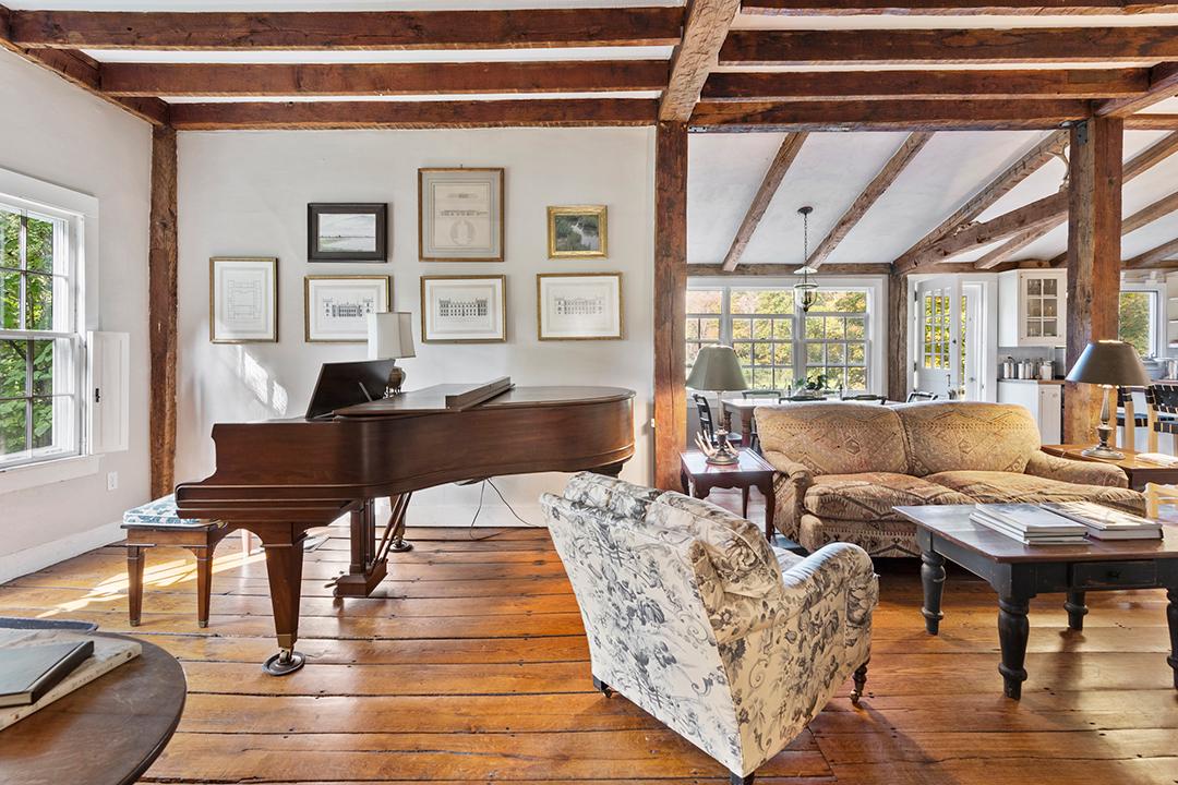 Explore A Charming Connecticut Colonial On 8 Acres Seeking 2 2m Living Room C