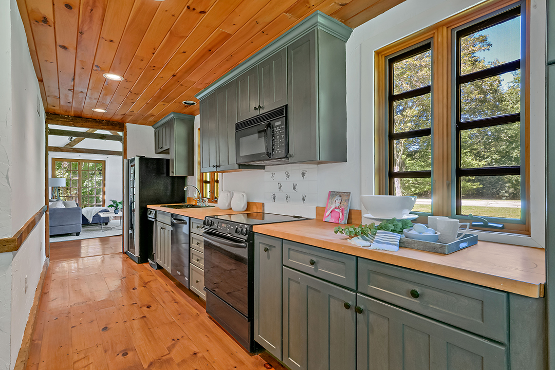 Victorian Home With A Carriage House Hits The Market In Chappaqua Ny O