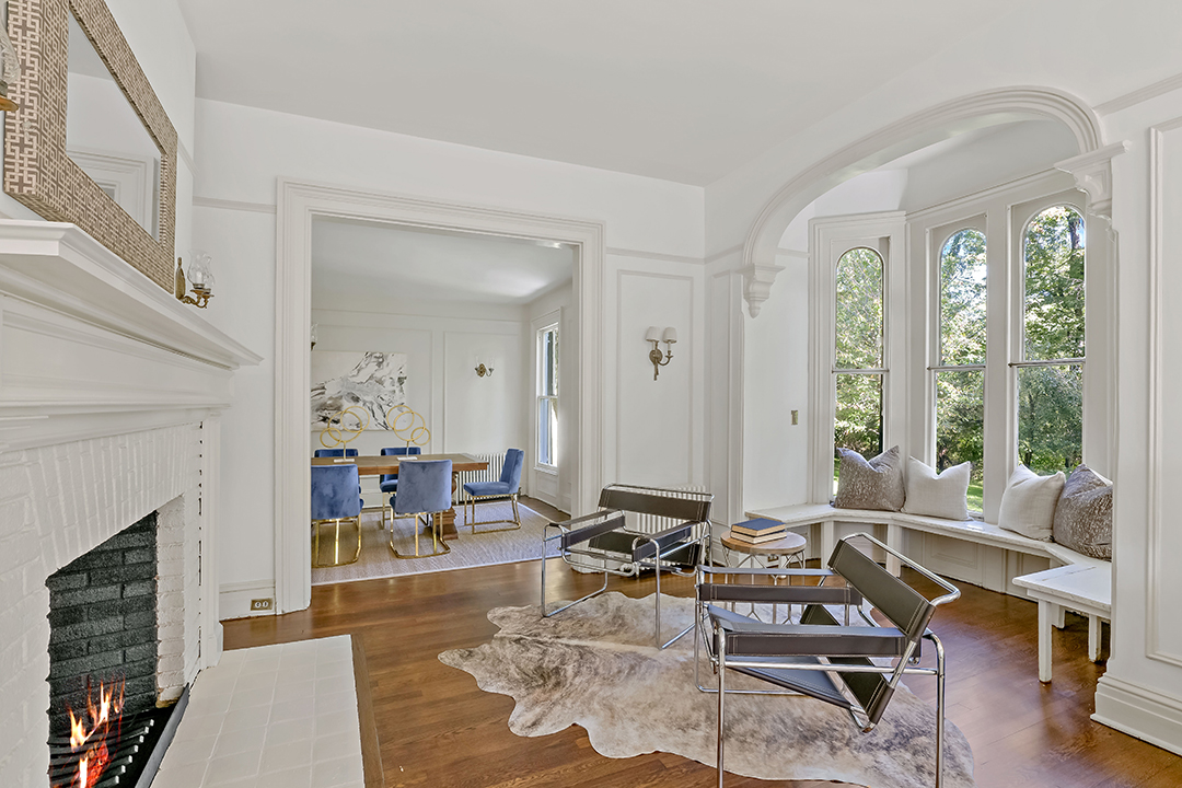 Victorian Home With A Carriage House Hits The Market In Chappaqua Ny F