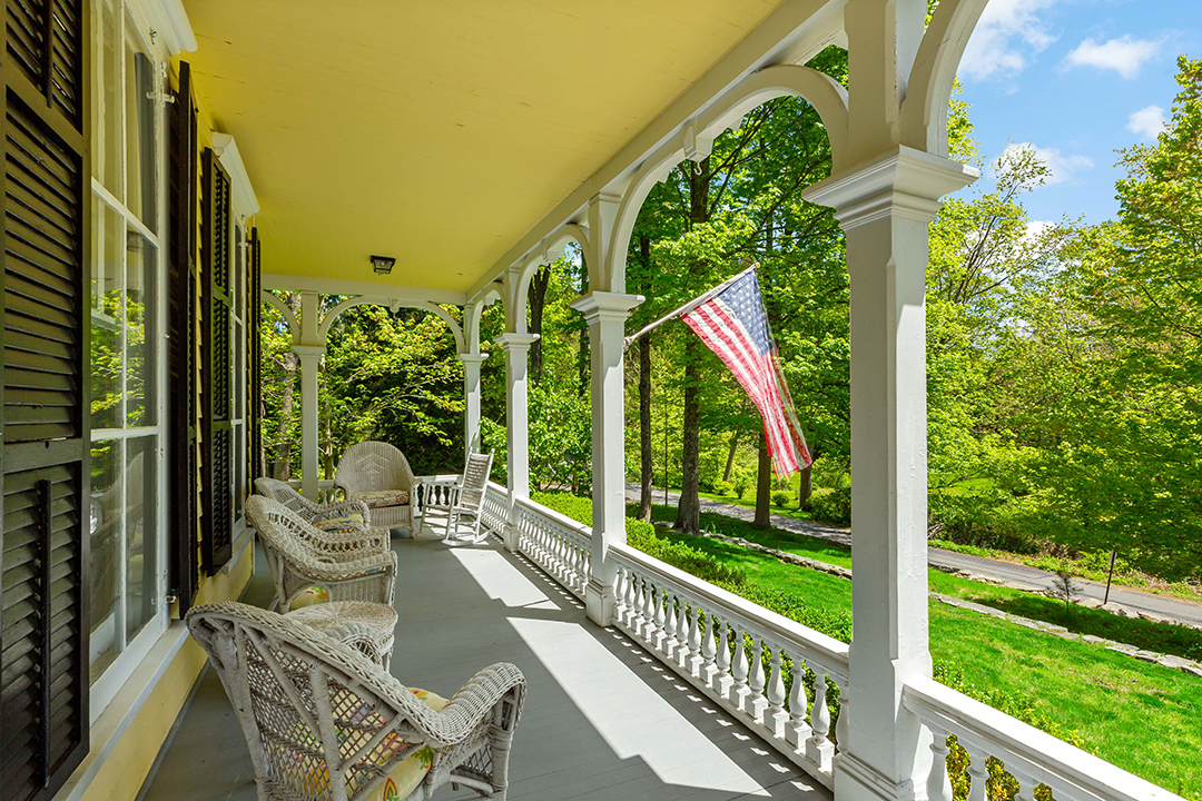 Victorian Home With A Carriage House Hits The Market In Chappaqua Ny C