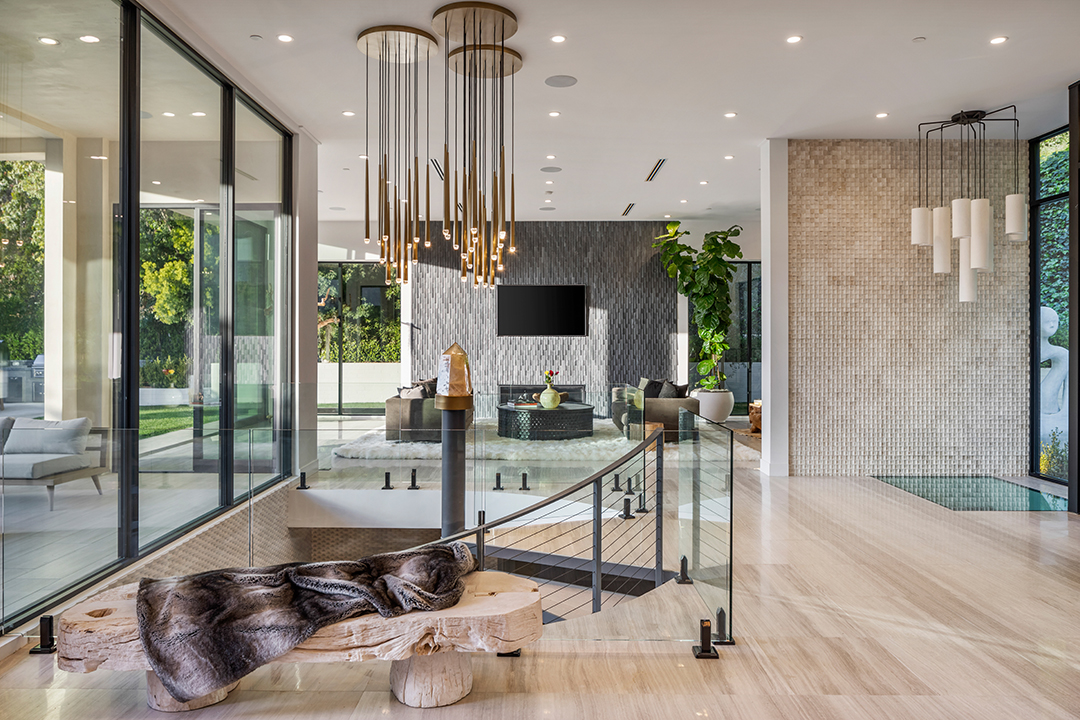 Brooklyn Beckham Nicola Peltz Beverly Hills Mansion 4