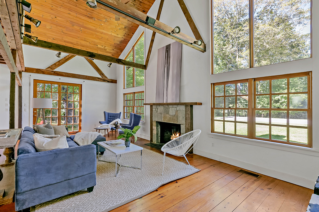 Victorian Home With A Carriage House Hits The Market In Chappaqua Ny P