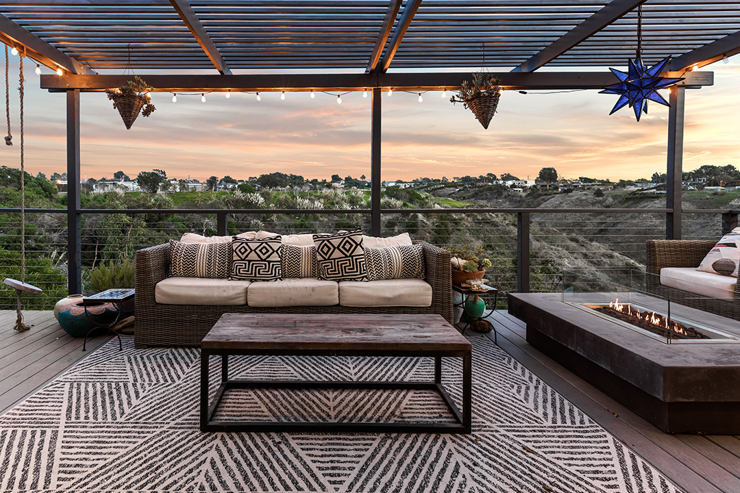 Nab A Top La Agents Treehouse Esque Malibu Retreat For 1 9m 29500 Heathercliif 106 035