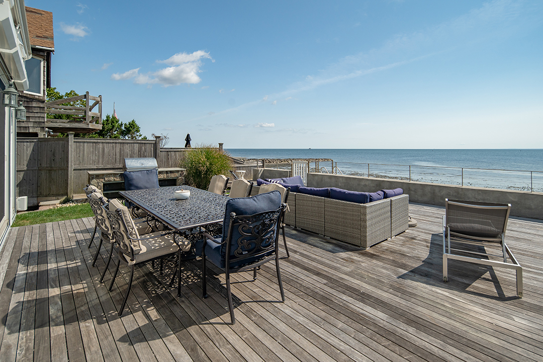 Its Easy To Fall In Love With Connecticut At This 4m Fairfield Beach House D