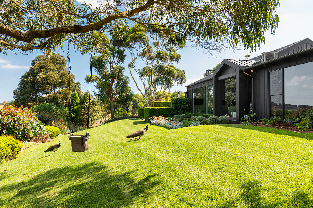 Tour A Mesmerizing Modern Farmhouse In Australia Newly Listed For 19 9m J