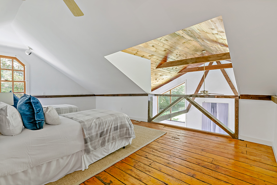 Victorian Home With A Carriage House Hits The Market In Chappaqua Ny Q