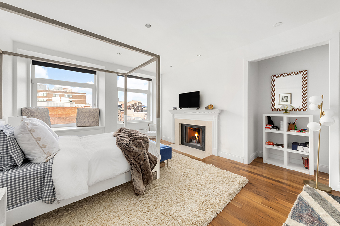 Cher Britney Spears Manhattan Penthouse 14