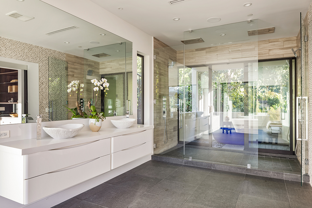 Brooklyn Beckham Nicola Peltz Beverly Hills Mansion 14