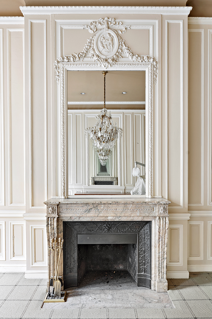 Manhattans Adele Kneeland Mansion With A Top Floor Solarium Lists For 15m Ddreps F