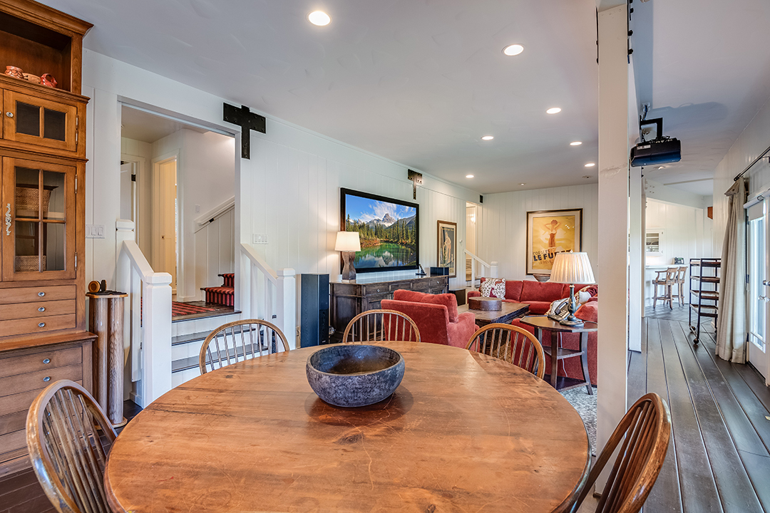 Brooke Shields Bids Farewell To Her Longtime Pacific Palisades Home For A Sweet 7 4m 0048