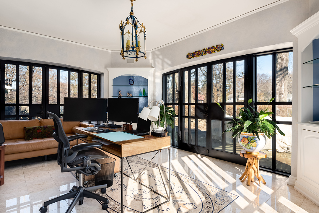 Updated Circa 1935 Tudor 20 Minutes From Nyc Seeks 6m D