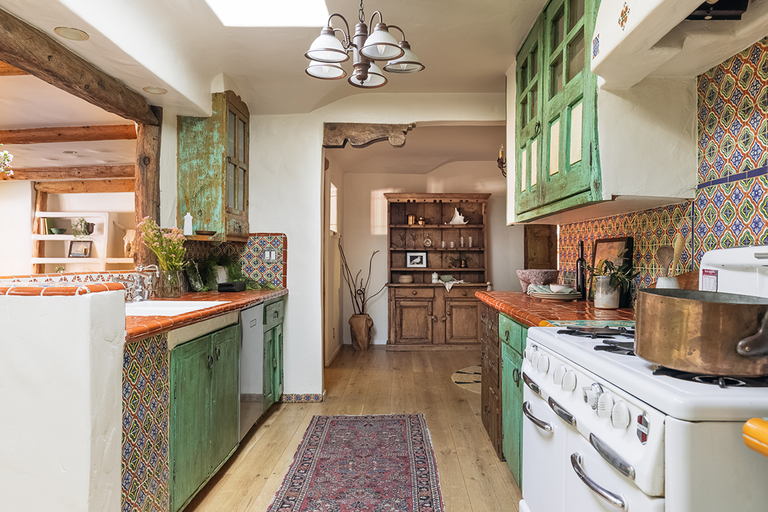 Actor Wyatt Russell Studio City La Home Lists With High Interest 4342 Bakman 10