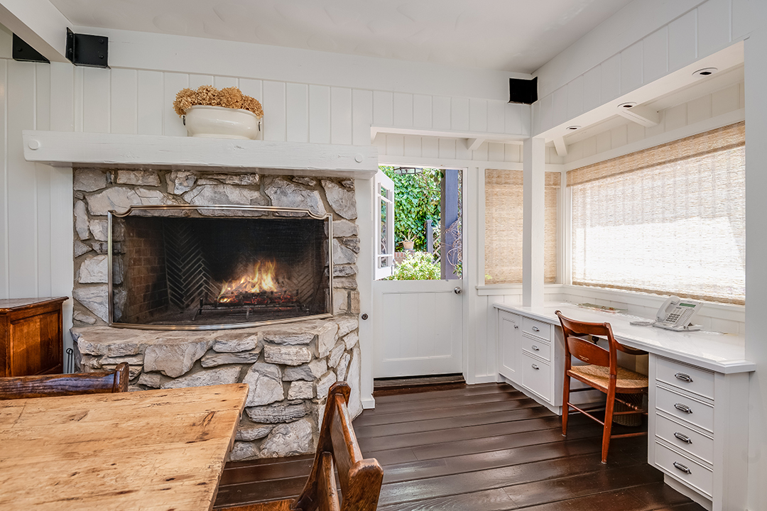 Brooke Shields Bids Farewell To Her Longtime Pacific Palisades Home For A Sweet 7 4m 0025