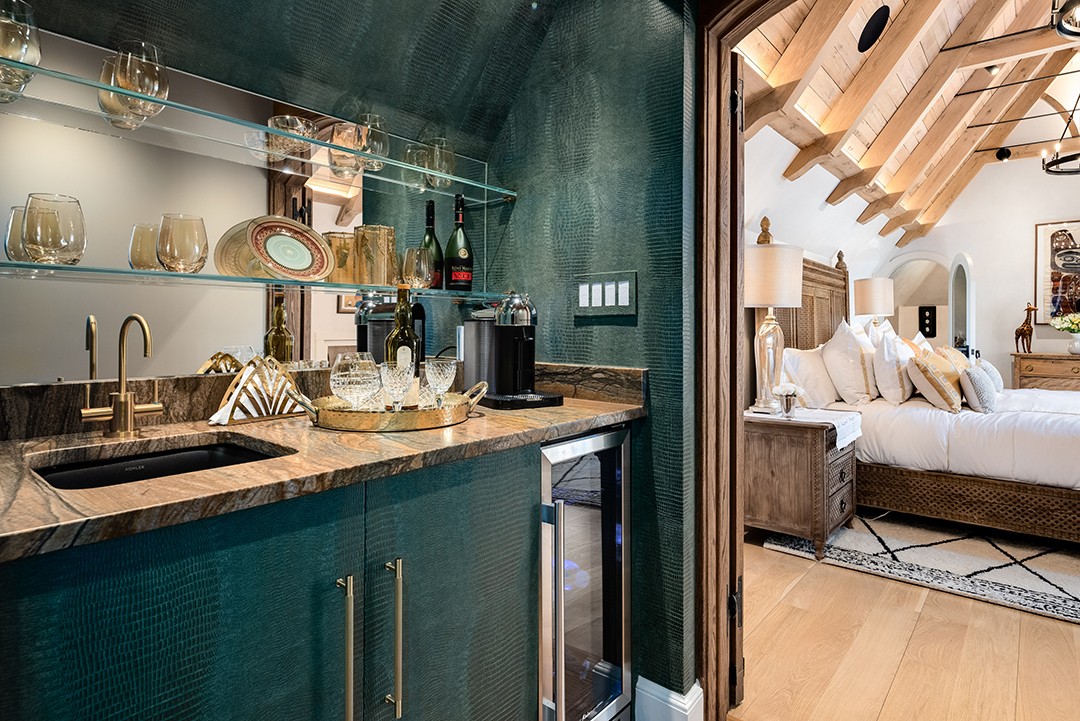 Updated Circa 1935 Tudor 20 Minutes From Nyc Seeks 6m M