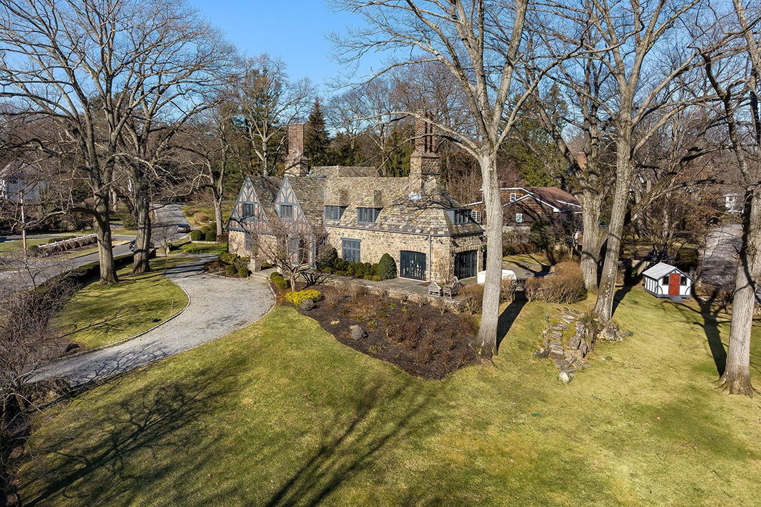 Updated Circa 1935 Tudor 20 Minutes From Nyc Seeks 6m W