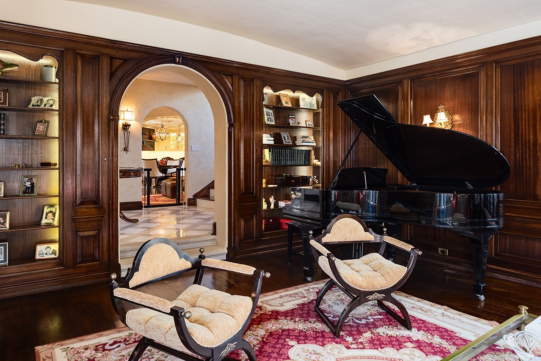 Updated Circa 1935 Tudor 20 Minutes From Nyc Seeks 6m E