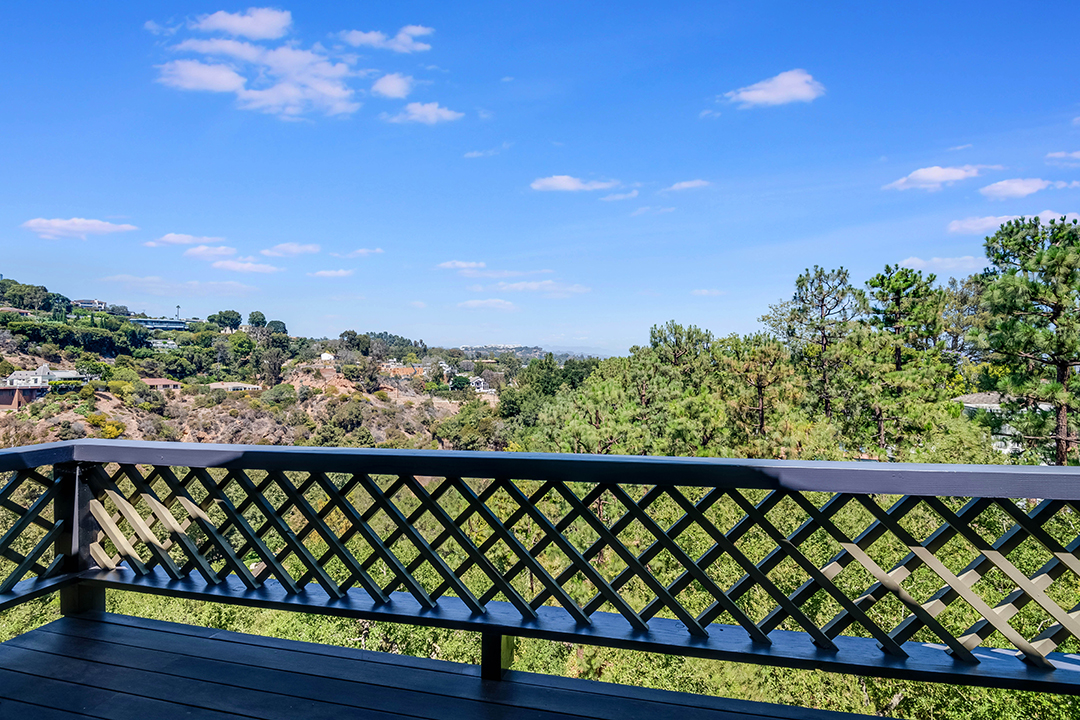 Brooke Shields Bids Farewell To Her Longtime Pacific Palisades Home For A Sweet 7 4m 0038