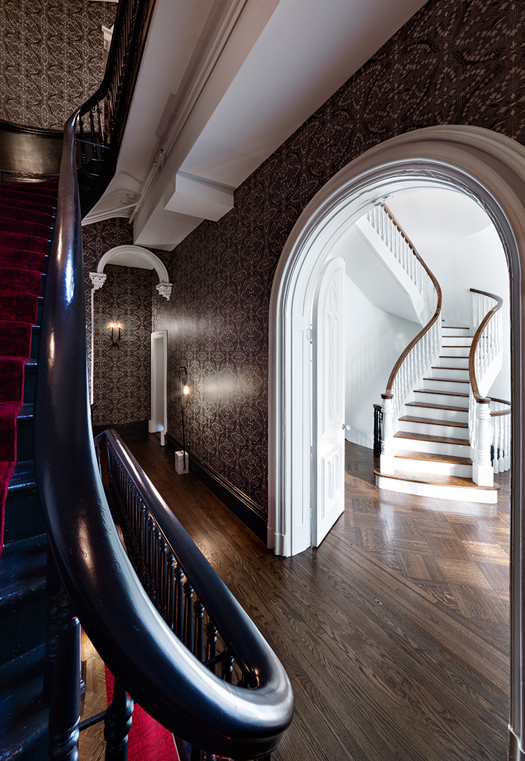 Director Baz Luhrmanns Daring And Colorful Gramercy Park Townhouse Seeks 20m Stairs