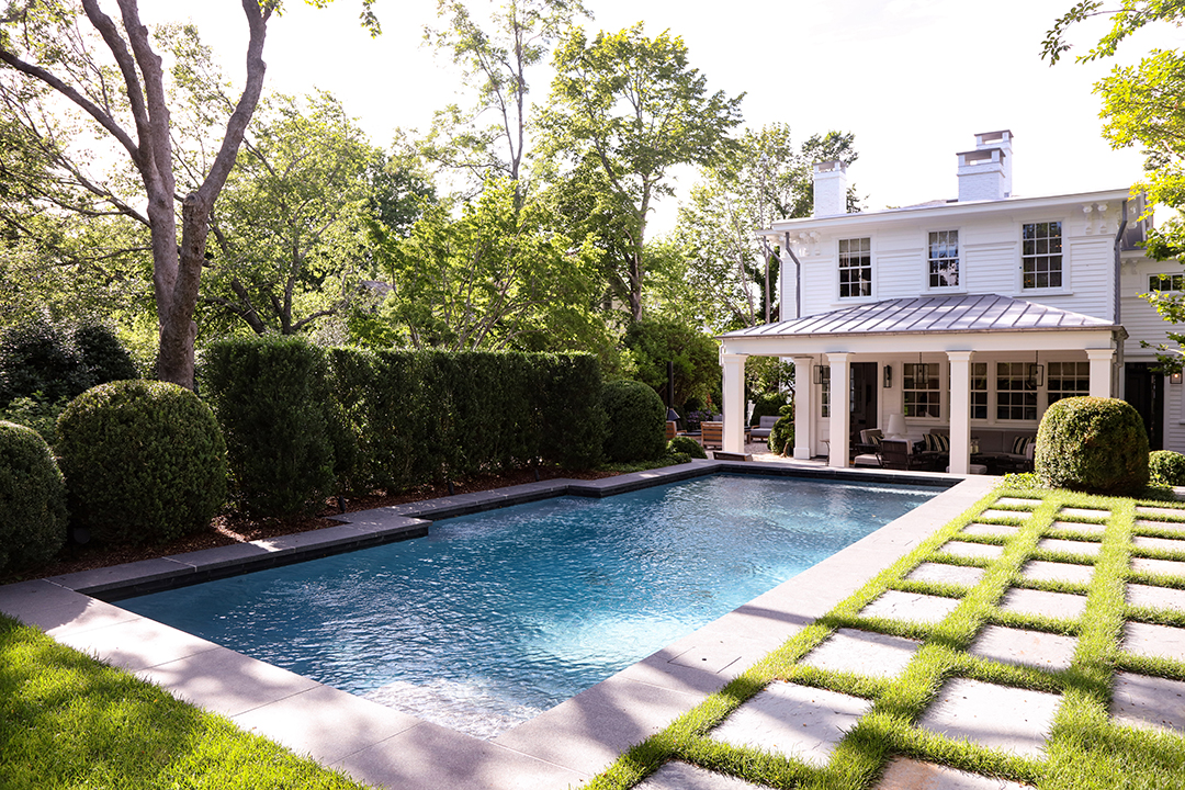 18th Century Sag Harbor Stunner Redesigned By Steven Gambrel Lists For 13 5m Pool