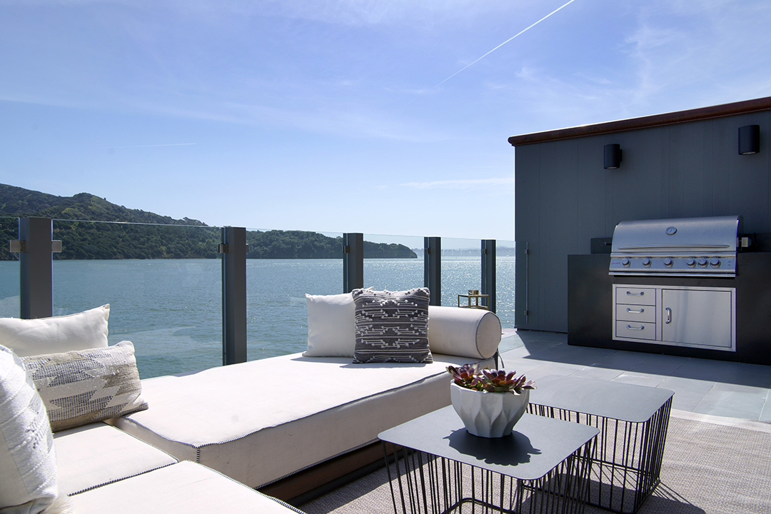 Bay Area Waterfront Retreat With Unique Architecture Looks For 3 7m Deck