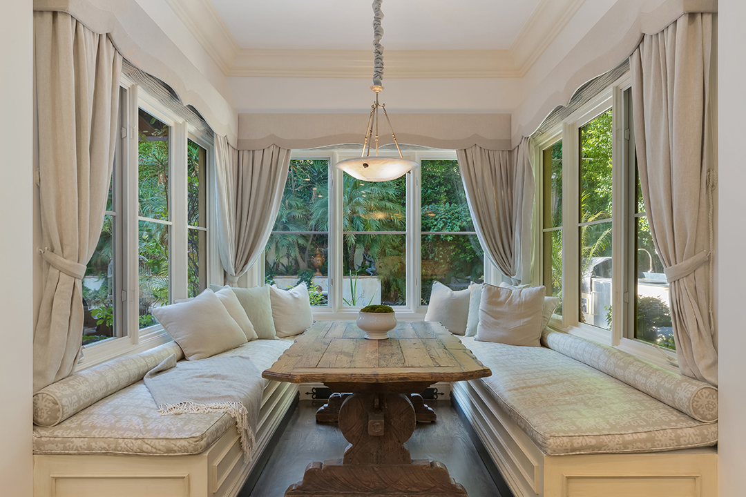 Britney Spears Former Beverly Hills Home Is Up For Sale Asking 6 7m 16