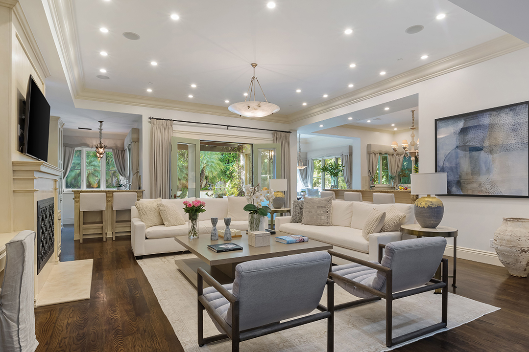 Britney Spears Former Beverly Hills Home Is Up For Sale Asking 6 7m 10 3