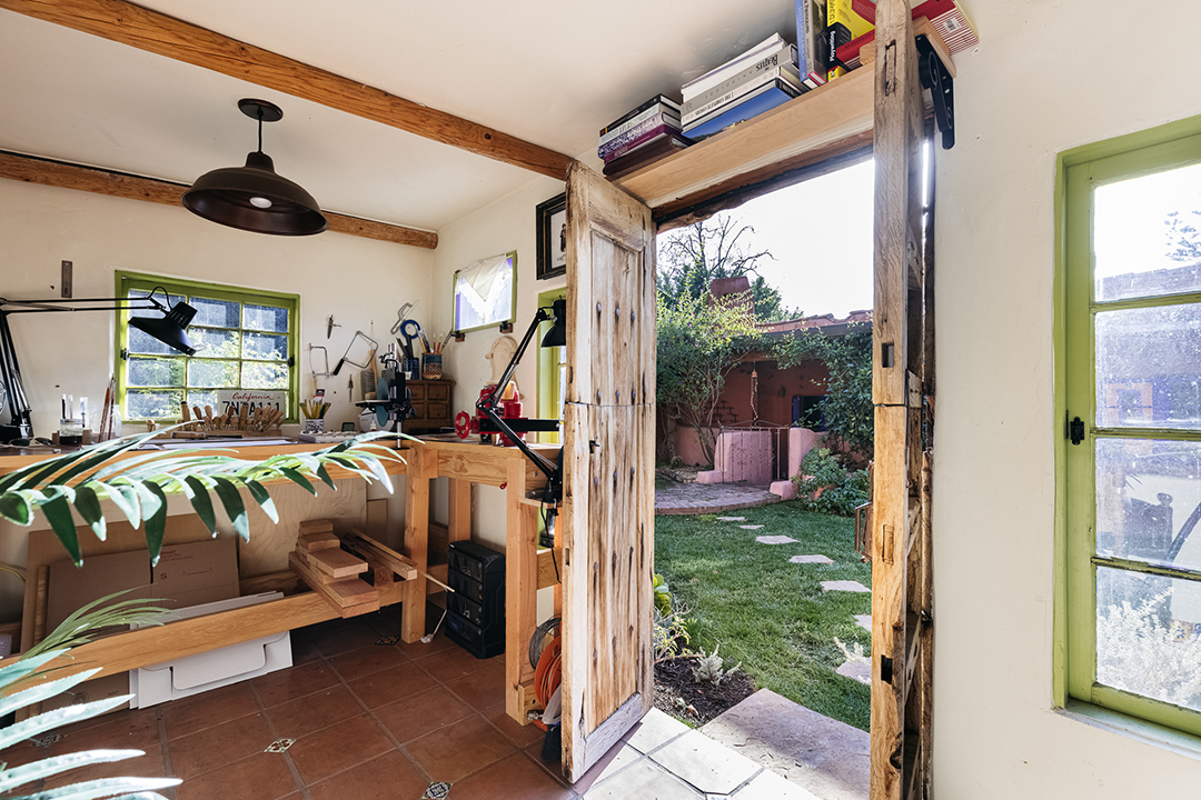 Actor Wyatt Russell Studio City La Home Lists With High Interest 4342 Bakman 28