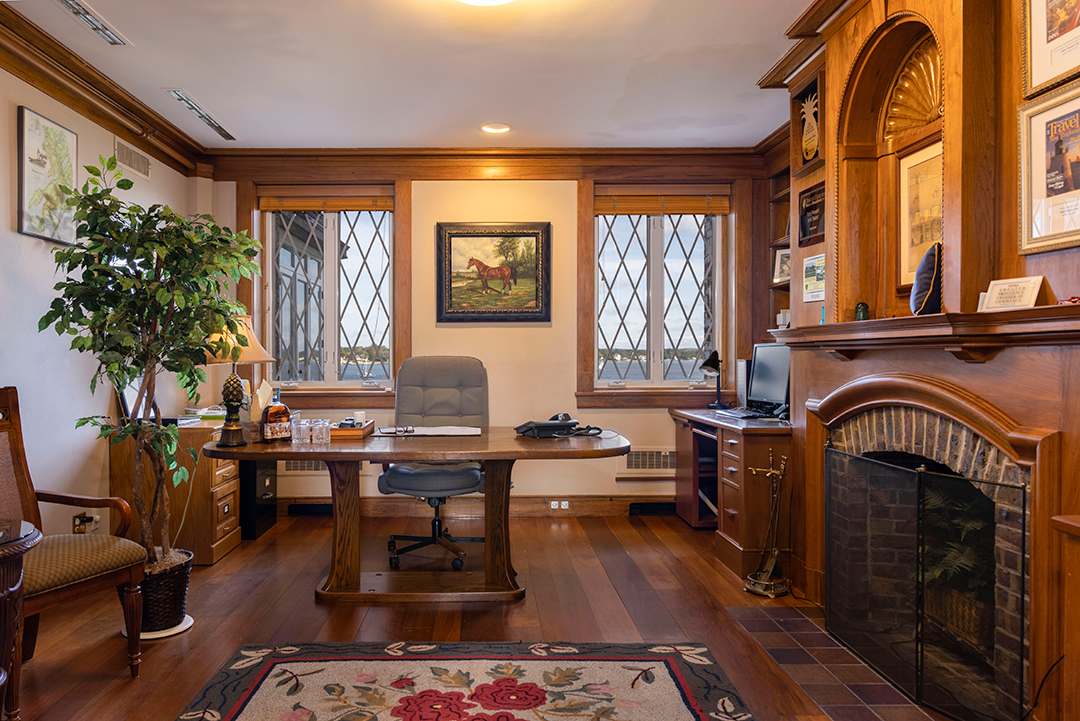 New England Rhode Island Mansion Overlooking Narragansett Bay Asks 7 5m G