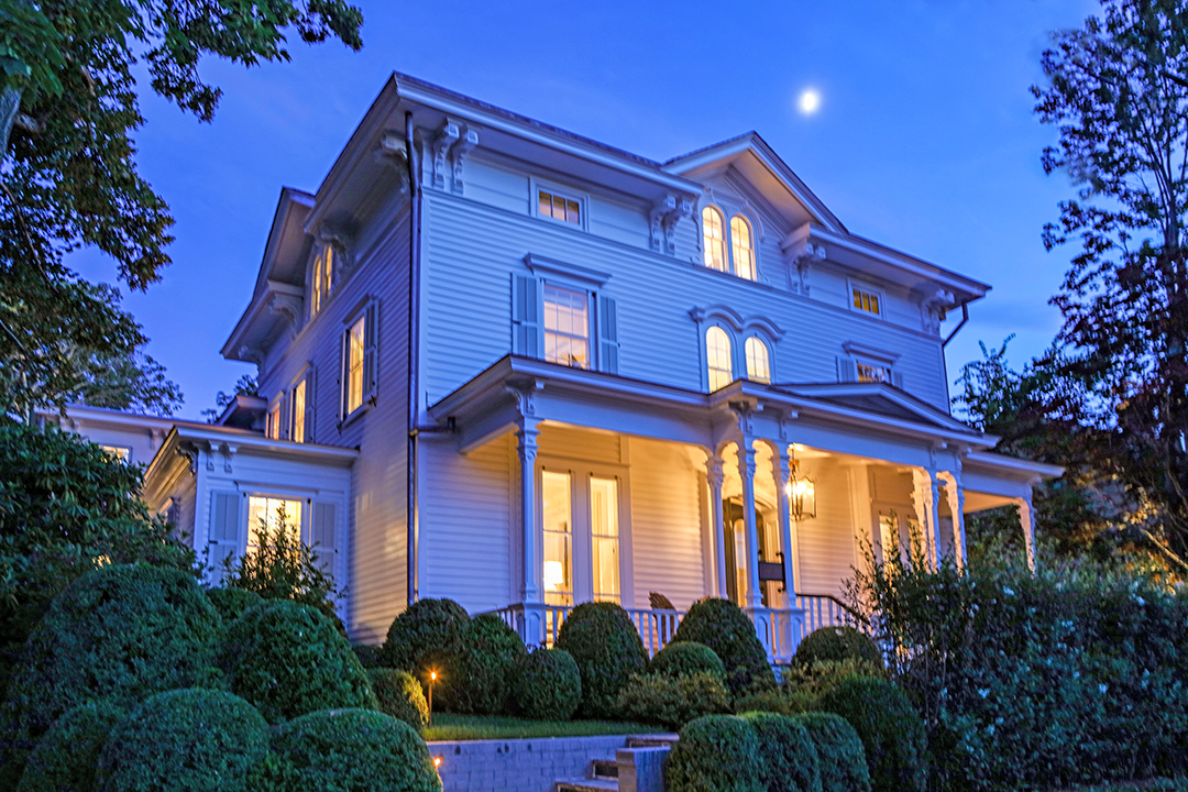 18th Century Sag Harbor Stunner Redesigned By Steven Gambrel Lists For 13 5m Front B