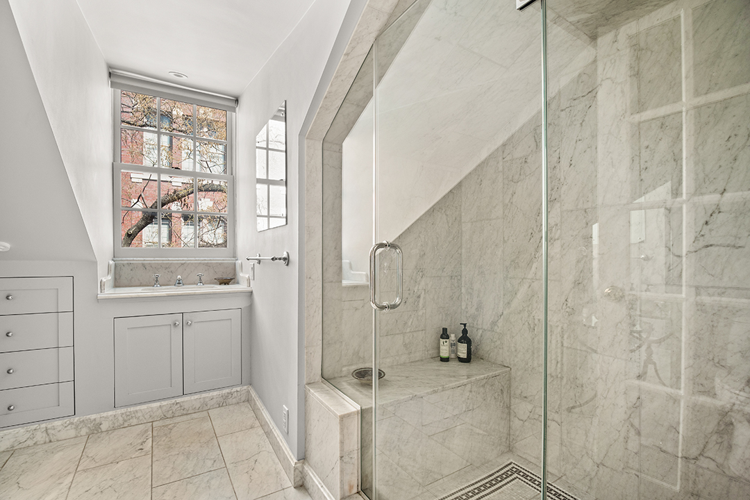 Landmarked Townhouse On Greenwich Villages Famously Friendly Grove Street Asks 7 5m Q