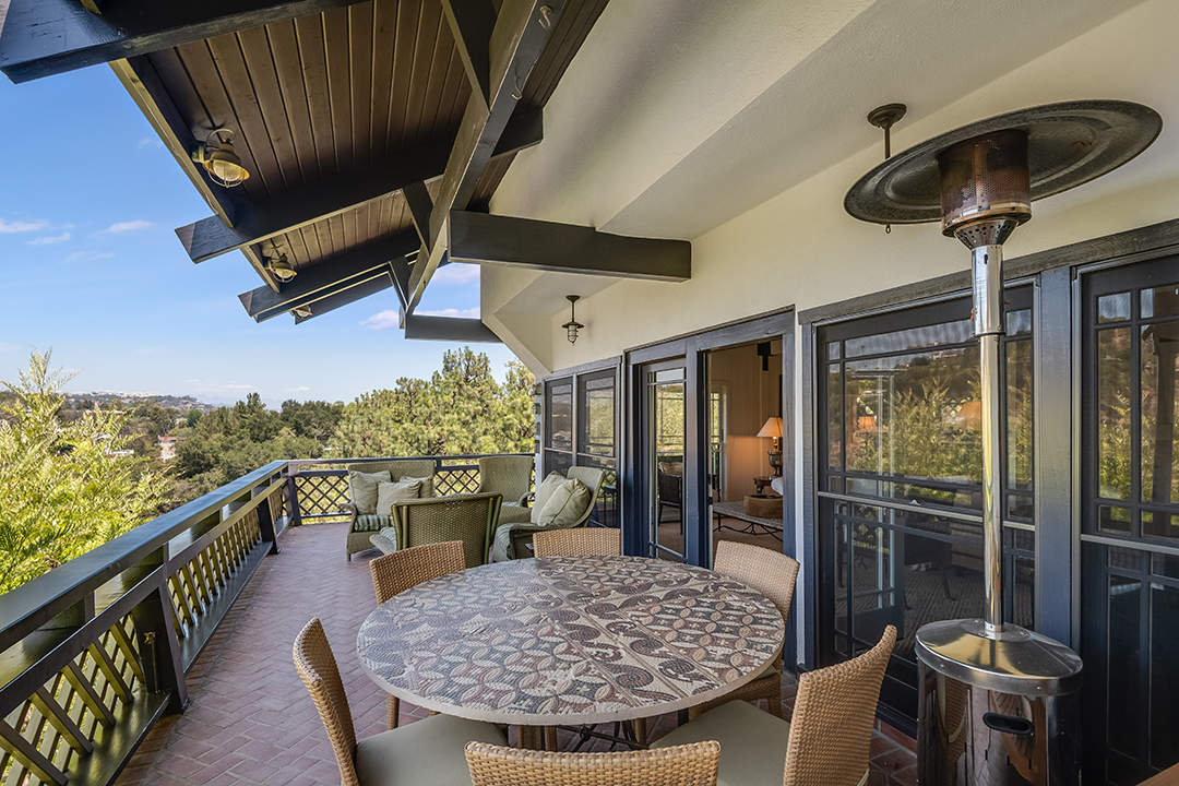 Brooke Shields Bids Farewell To Her Longtime Pacific Palisades Home For A Sweet 7 4m 0017