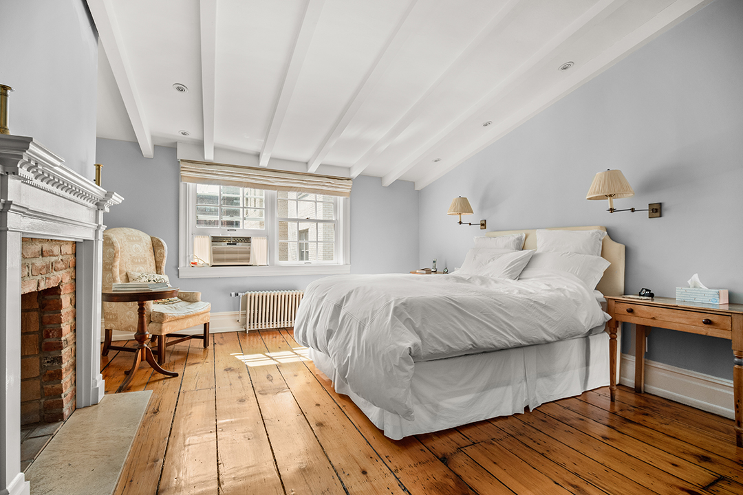 Landmarked Townhouse On Greenwich Villages Famously Friendly Grove Street Asks 7 5m P