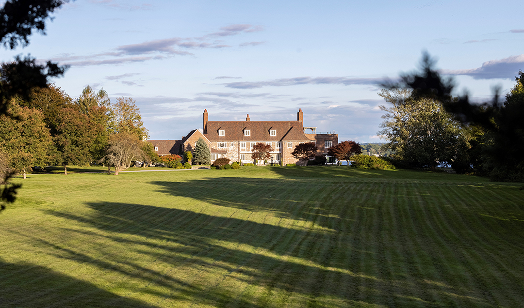 New England Rhode Island Mansion Overlooking Narragansett Bay Asks 7 5m C
