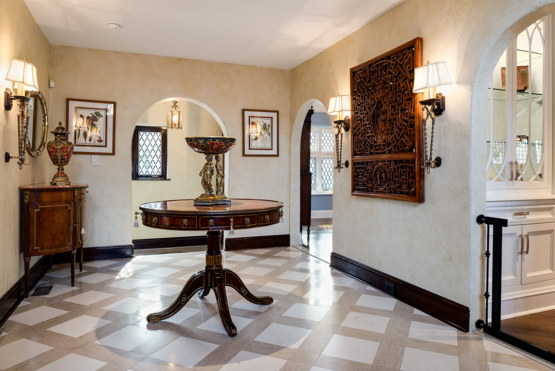 Updated Circa 1935 Tudor 20 Minutes From Nyc Seeks 6m B