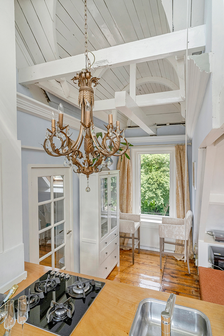 An Actresss Eclectic Amsterdam Home And Bb Hits The Market Asking 3 7m Oosterpark 87 88 10