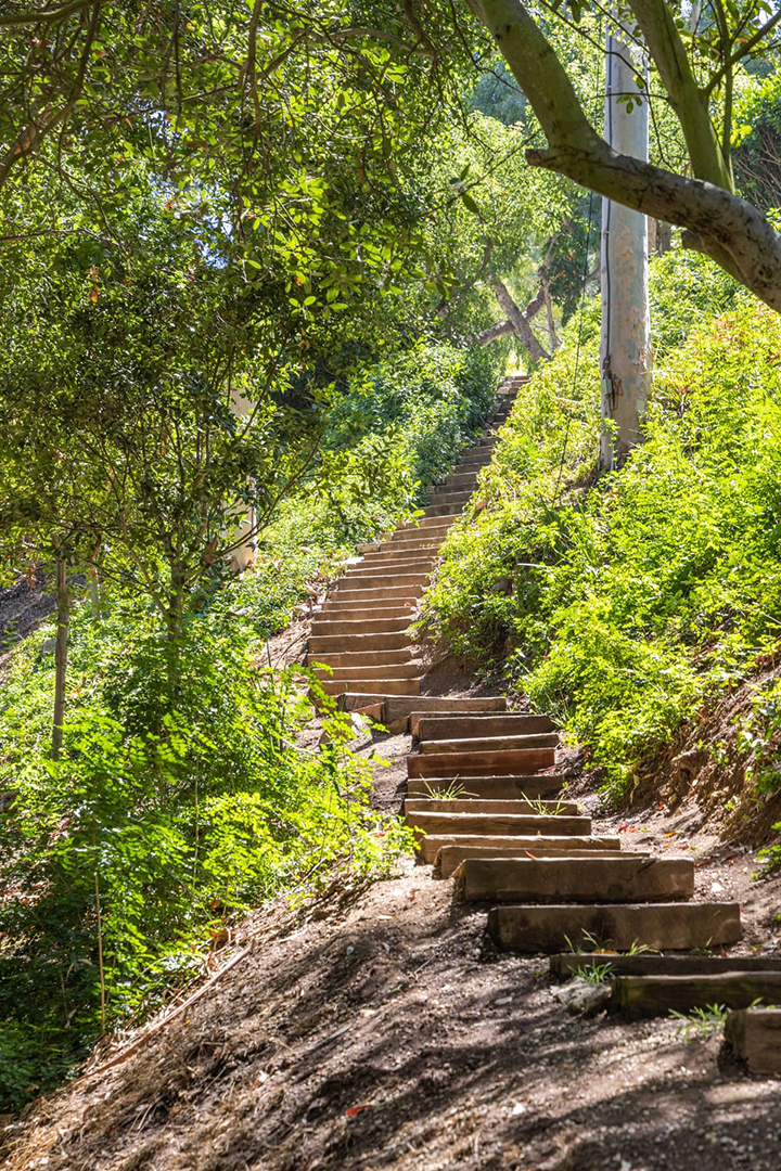 Katy Perrys Ultra Private Beverly Hills Paradise Pops Onto The Market For 19 5m M