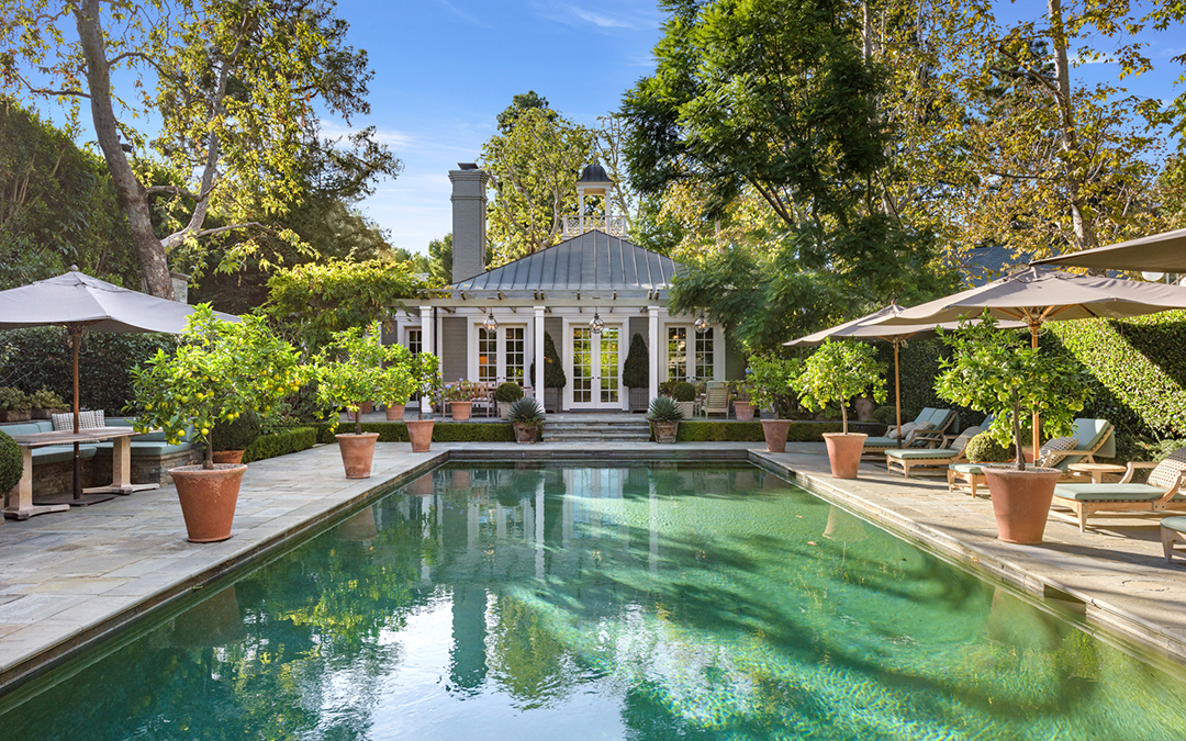 Singer Songwriter Robbie Williams Splashes Out 49 5m For Storied Holmby Hills Estate 312faring Mls 59